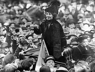 Emmeline Pankhurst addresses a crowd in New York City in 1913