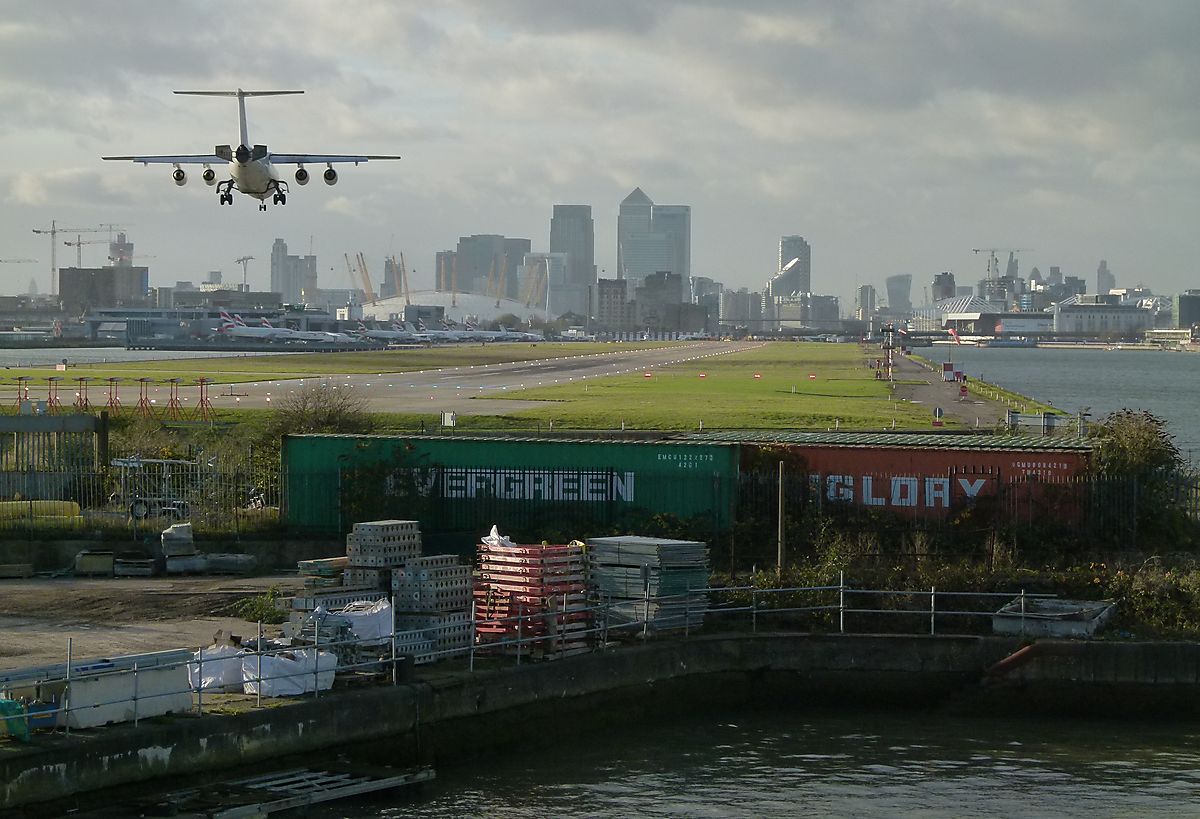 London-Docklands, City Airport 31